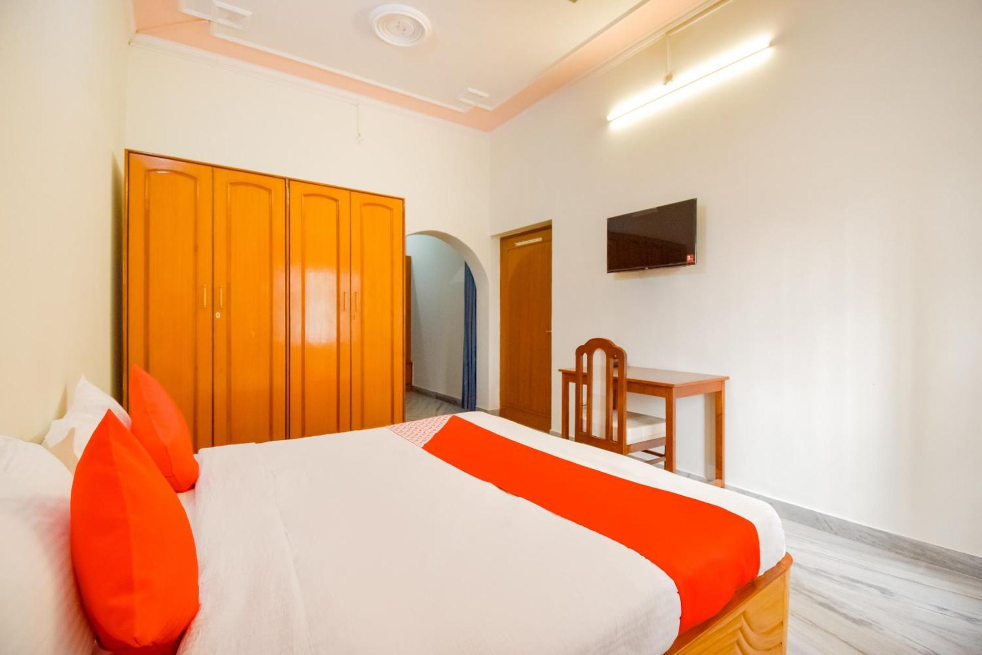 Hotel O Kusum Lodge Pandu Экстерьер фото
